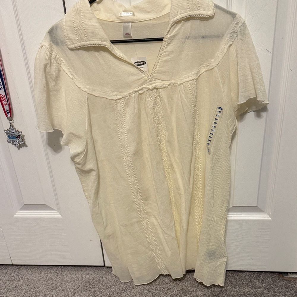 Old Navy Cream Women's Blouse NWT xxl